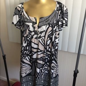 SOLD!!!      Live & Let Live Black/White Geometric Design Shirt